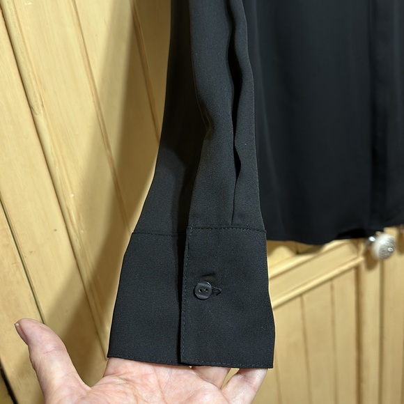 Black Worthington PS Blouse - Picture 7 of 10